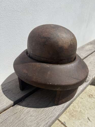 French hat makers block / form